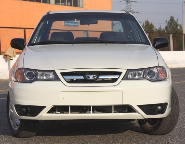 Daewoo Nexia вид спереди