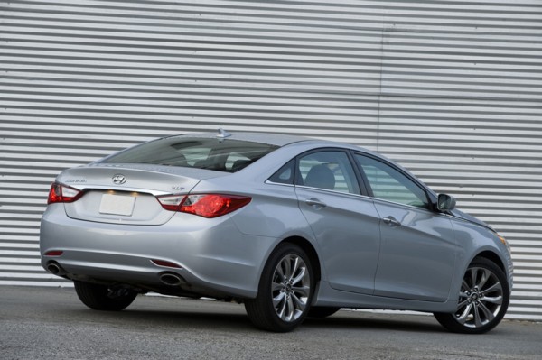 Hyundai Sonata back